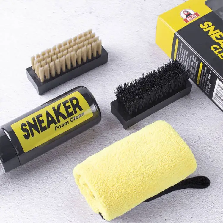 Bezwodny piankowy środek do cz – Sneaker Cleaning Kit recenzja i cena